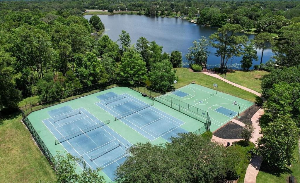 Image 46 of property listing at 2840 LEXINGTON COURT, Oviedo, FL 32765