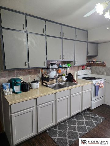 3210 Y Street, Lincoln, NE 68503