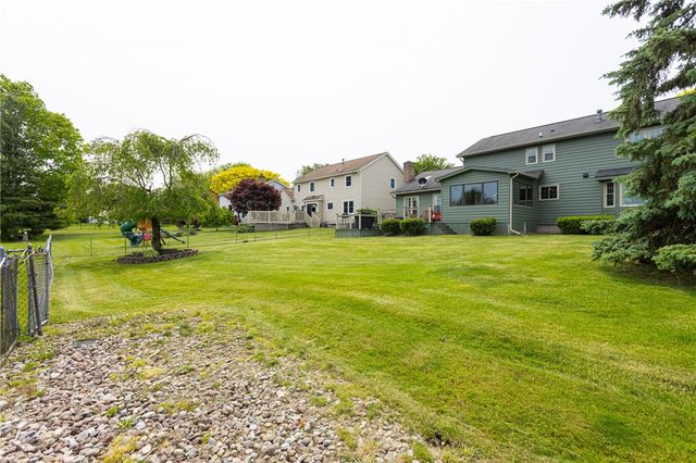 60 Redcedar Drive, Greece, NY 14616