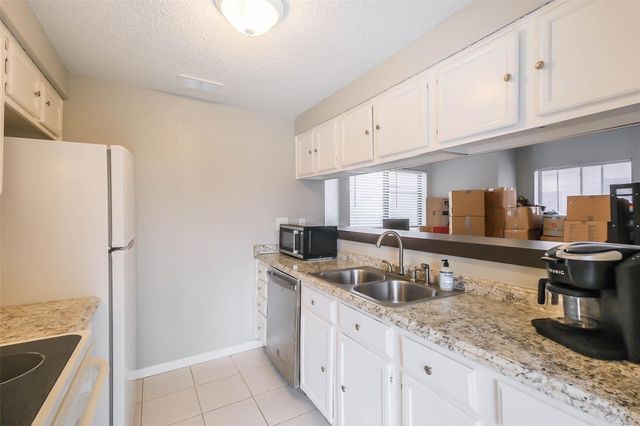 10122 Waterstone Drive, Houston, TX 77042