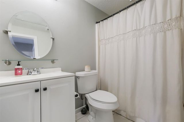 10122 Waterstone Drive, Houston, TX 77042