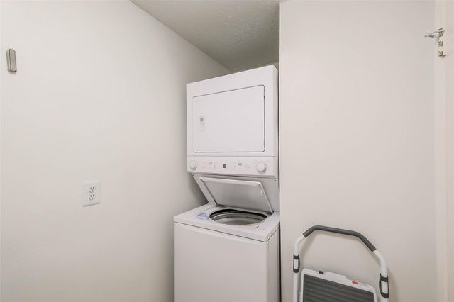 10122 Waterstone Drive, Houston, TX 77042