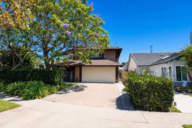 1110 Burns Avenue, Santa Ana, CA 92707