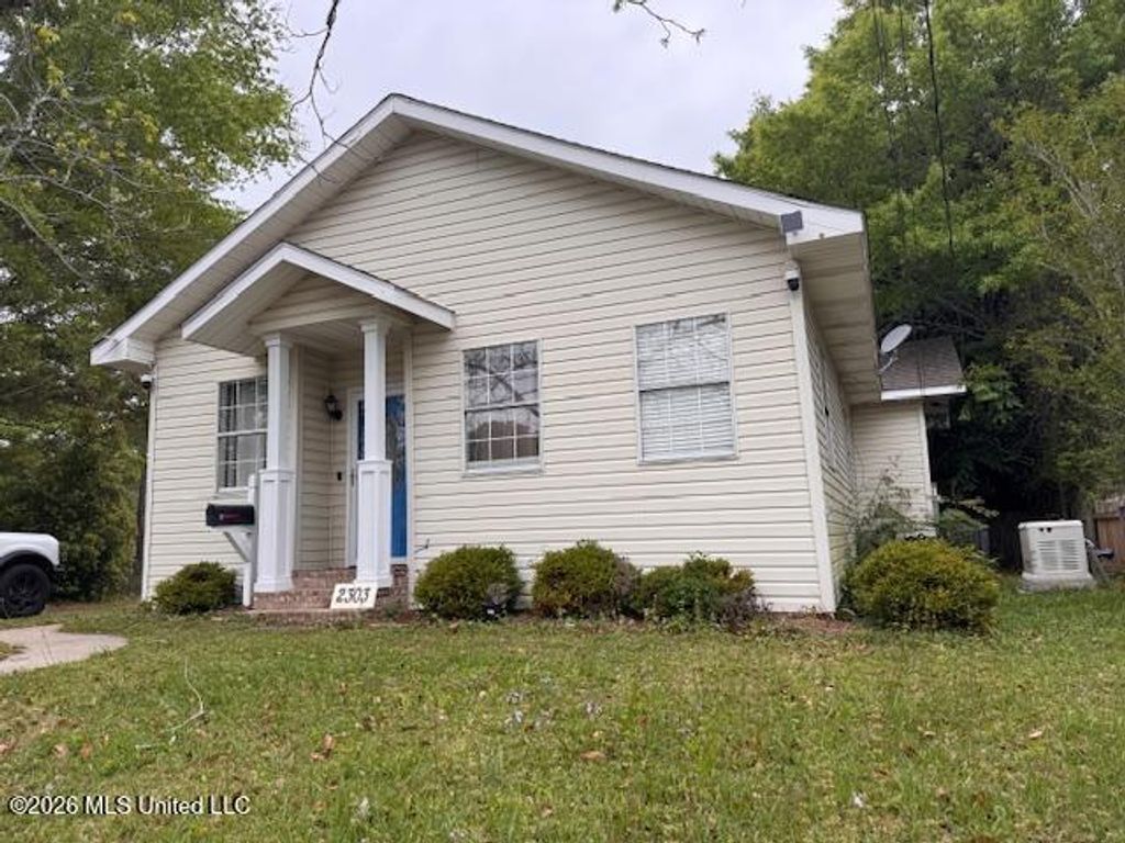 2303 Pascagoula Street, Pascagoula, MS 39567