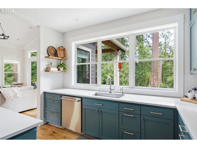 22234 Sw Ribera Ln, West Linn, OR 97068