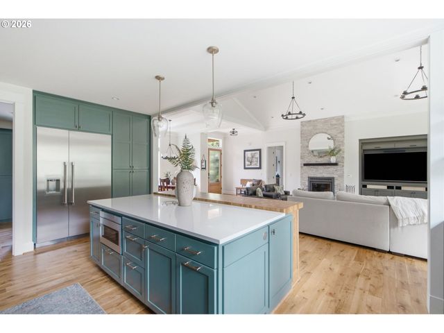 22234 Sw Ribera Ln, West Linn, OR 97068
