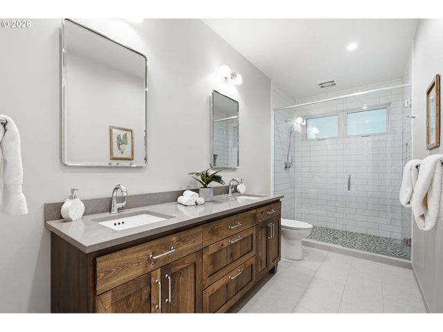 22234 Sw Ribera Ln, West Linn, OR 97068