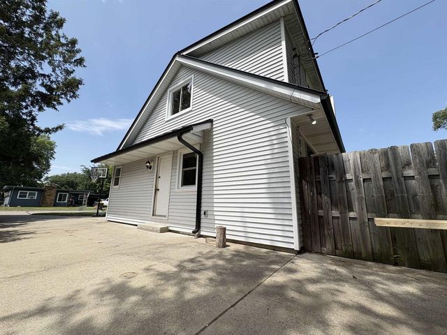 314 Monroe Street, Sauk City, WI 53583