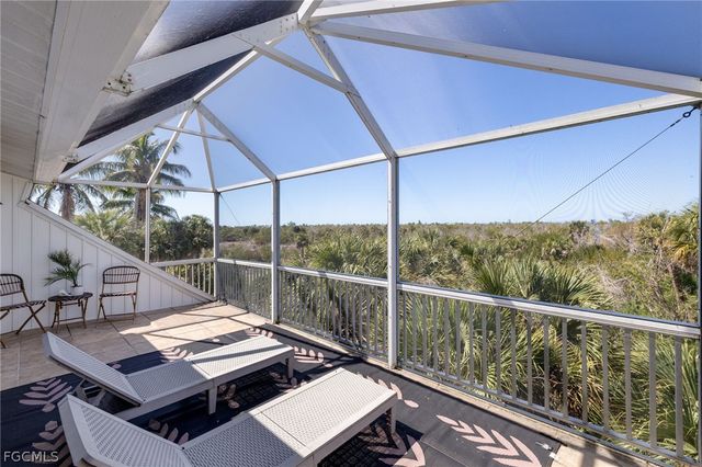 9247 Dimmick DR, Sanibel, FL 33957