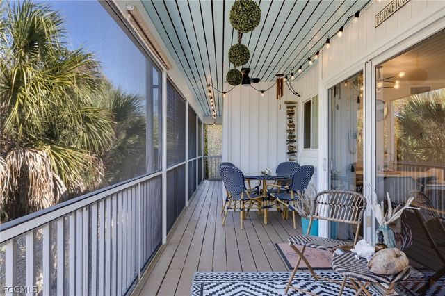 9247 Dimmick DR, Sanibel, FL 33957