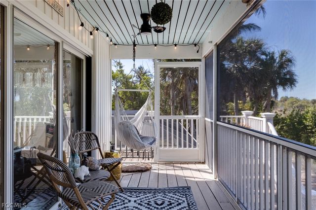 9247 Dimmick DR, Sanibel, FL 33957