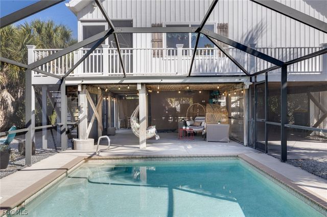 9247 Dimmick DR, Sanibel, FL 33957