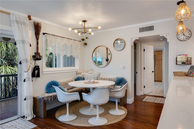 9247 Dimmick DR, Sanibel, FL 33957