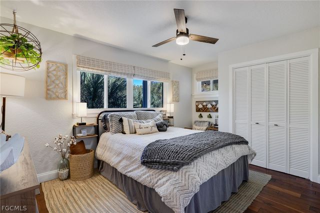 9247 Dimmick DR, Sanibel, FL 33957