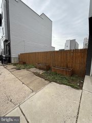 1922-24 E CUMBERLAND ST, Philadelphia, PA 19125