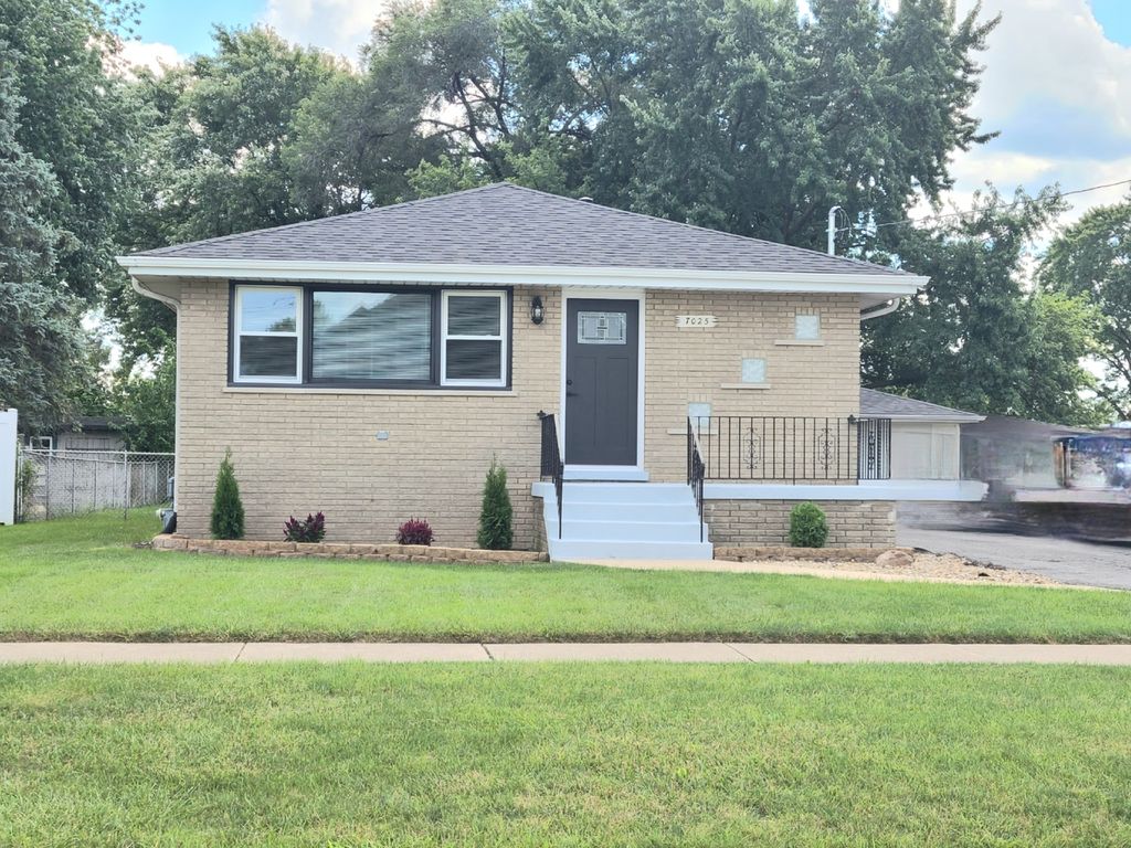 7025 W 84th Street, Burbank, IL 60459