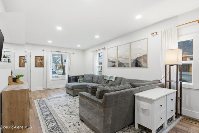 417 Pine St, Sandpoint, ID 83864