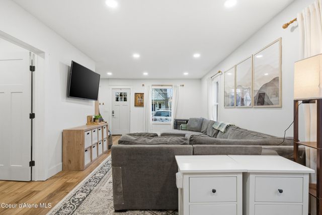 417 Pine St, Sandpoint, ID 83864