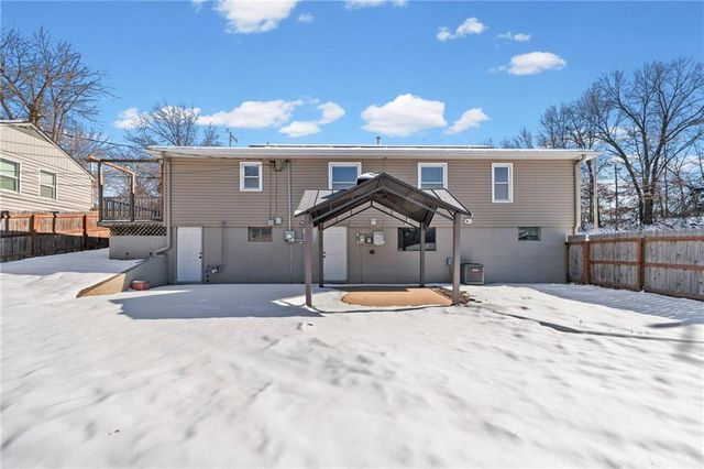 624 NE 39th Terrace, Kansas City, MO 64116