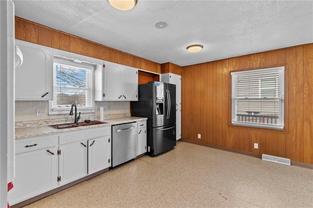 624 NE 39th Terrace, Kansas City, MO 64116