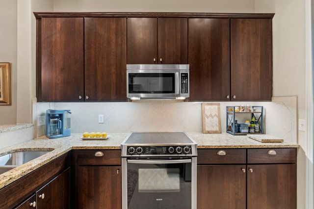 104 San Marino WAY, Horseshoe Bay, TX 78657