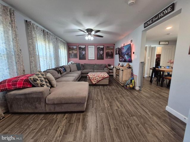 3683 PERCY AVE, Chambersburg, PA 17202