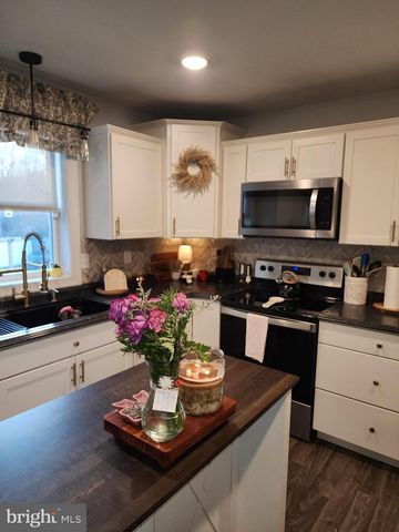 3683 PERCY AVE, Chambersburg, PA 17202