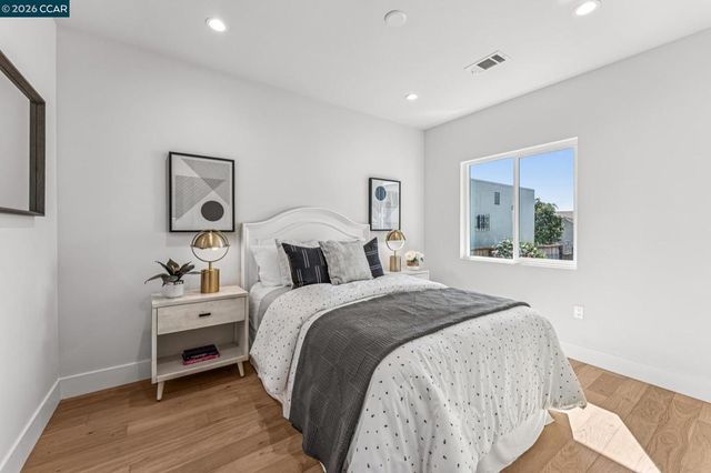 3017 Madeline St, Oakland, CA 94602