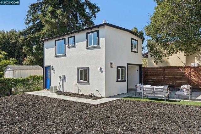 3017 Madeline St, Oakland, CA 94602