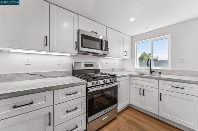 3017 Madeline St, Oakland, CA 94602