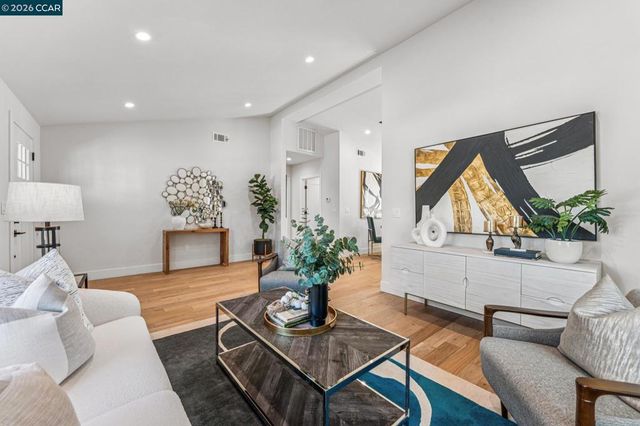 3017 Madeline St, Oakland, CA 94602