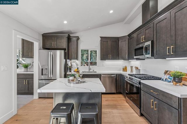 3017 Madeline St, Oakland, CA 94602