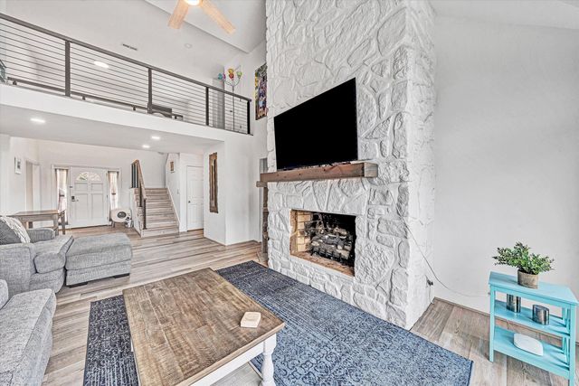 218 Twin Chimneys DR, Wirtz, VA 24184