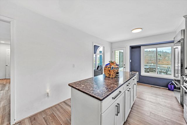 218 Twin Chimneys DR, Wirtz, VA 24184