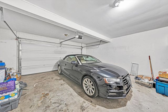 218 Twin Chimneys DR, Wirtz, VA 24184