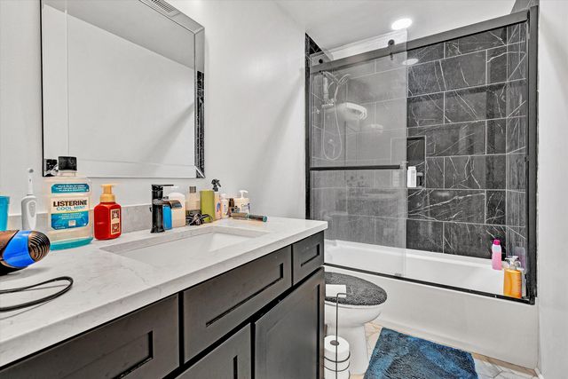 218 Twin Chimneys DR, Wirtz, VA 24184