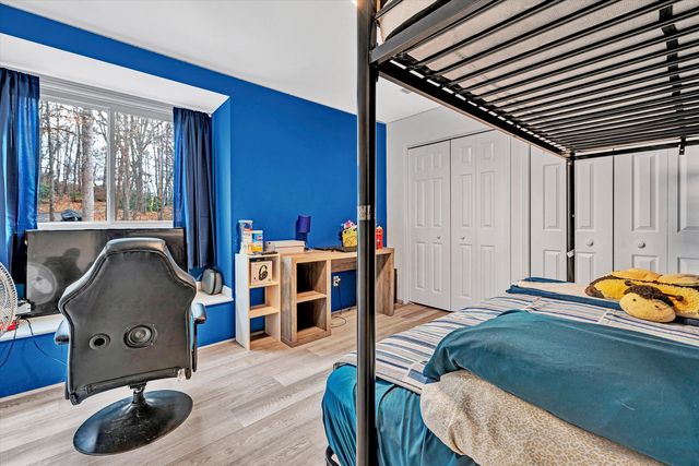 218 Twin Chimneys DR, Wirtz, VA 24184