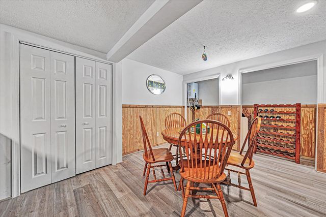 218 Twin Chimneys DR, Wirtz, VA 24184