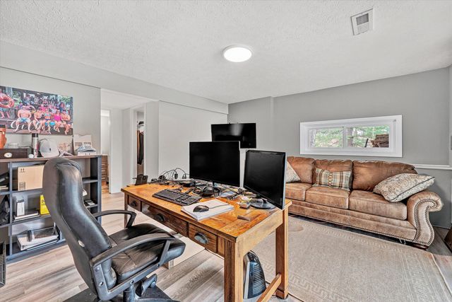 218 Twin Chimneys DR, Wirtz, VA 24184