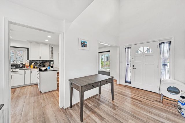 218 Twin Chimneys DR, Wirtz, VA 24184