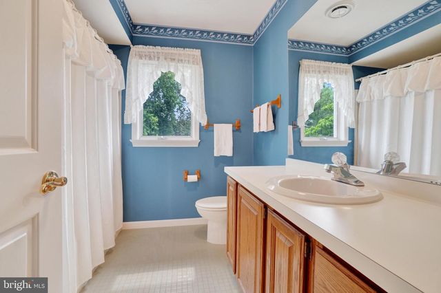 110 CATHERINE CT, Lewisberry, PA 17339