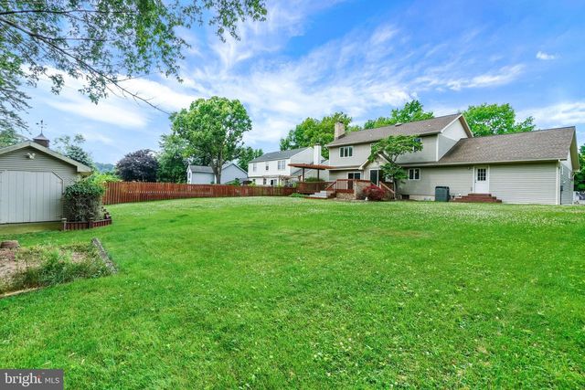 110 CATHERINE CT, Lewisberry, PA 17339