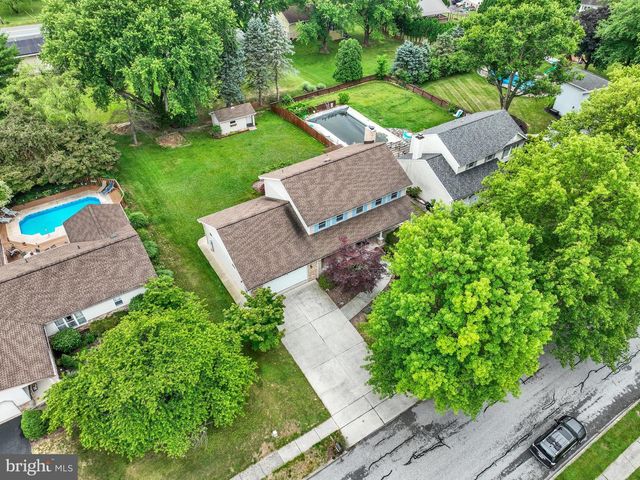 110 CATHERINE CT, Lewisberry, PA 17339