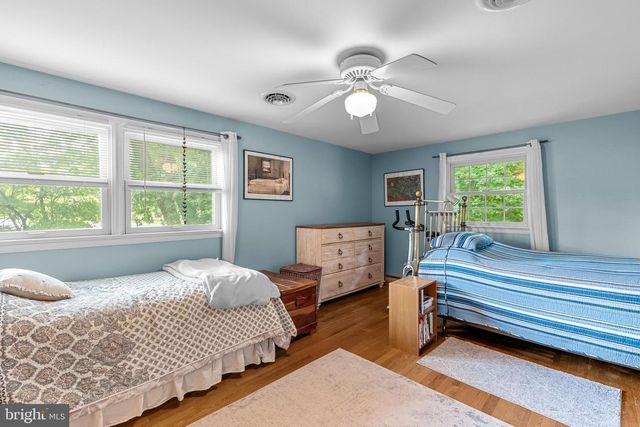 2545 GOLDEN DR, East Petersburg, PA 17520