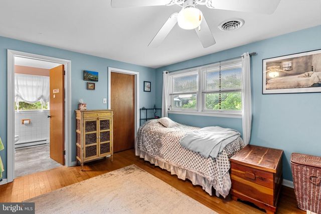 2545 GOLDEN DR, East Petersburg, PA 17520