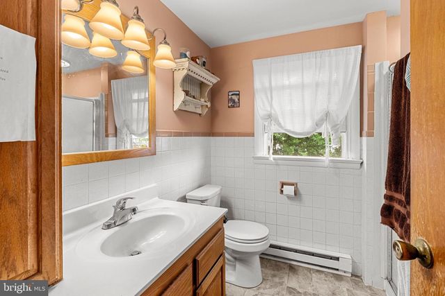 2545 GOLDEN DR, East Petersburg, PA 17520