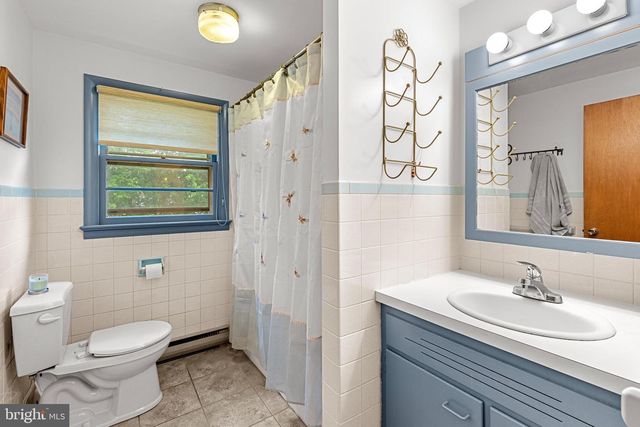 2545 GOLDEN DR, East Petersburg, PA 17520