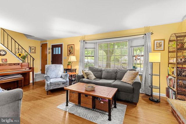 2545 GOLDEN DR, East Petersburg, PA 17520