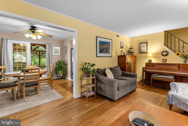 2545 GOLDEN DR, East Petersburg, PA 17520