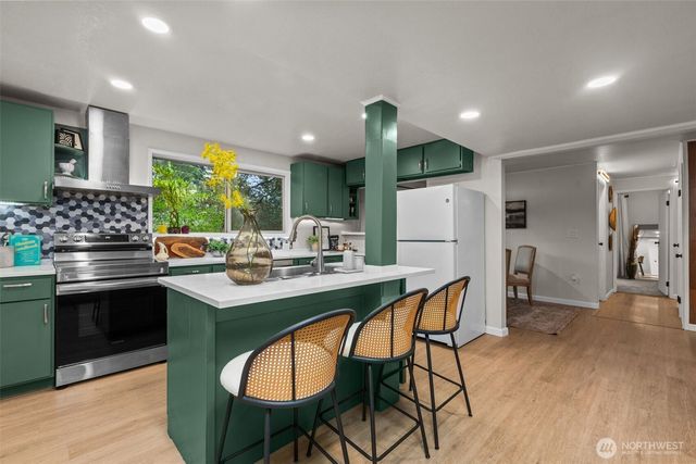 132 NW 143rd Street, Seattle, WA 98177